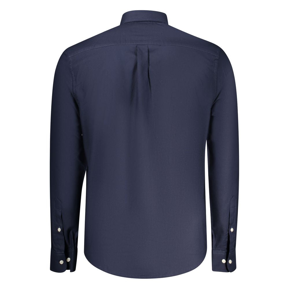 Dress Shirt by Norway 1963 for men in cotton blue & signature features an architectural silhouette with a refined and elegant for a architectural look.