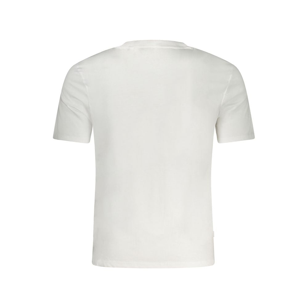 T-Shirt by Guess Jeans for men in organic cotton white features an edgy silhouette, meticulously detailed with a sophisticated and for a truly edgy finish.