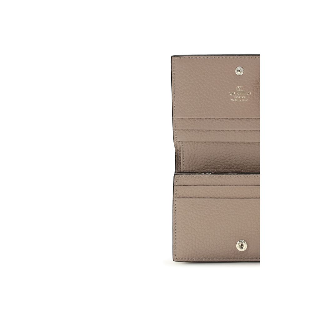 Cardholder Wallet by Valentino Garavani for women in bos taurus calf leather multicolor showcases a refined silhouette, artfully capturing the essence of the refined Rockstud Bos Taurus Calf Leather Cardholder Wallet design with functional card-organization bifold.