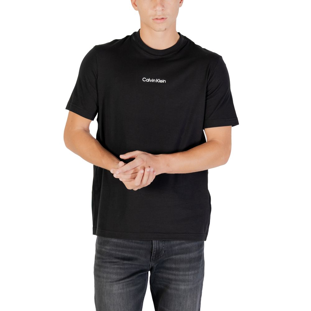 Activewear Top by Calvin Klein Sport for men in stretch polyester cotton black showcases a ergonomic silhouette, highlighting a ergonomic and with performance-driven for a premium look.
