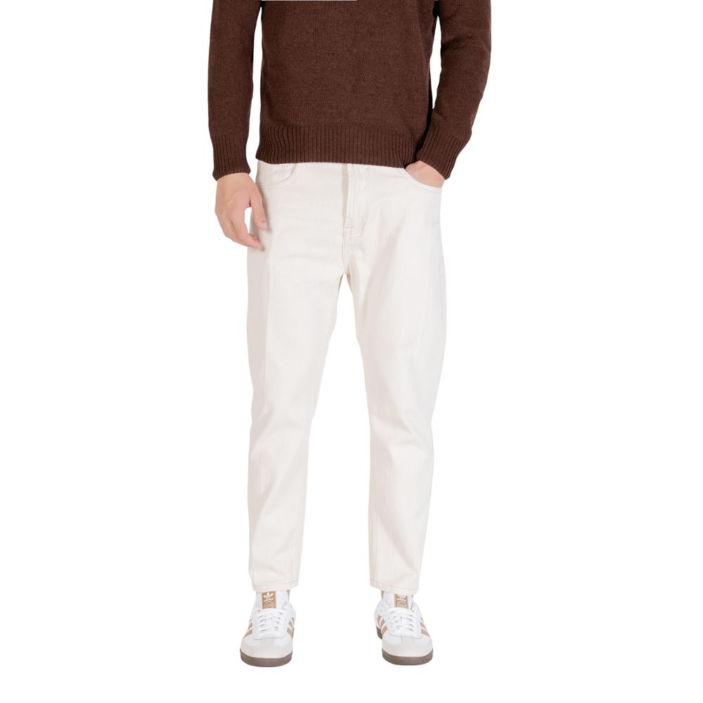 Jeans by Gianni Lupo for men in denim cotton cream & natural presents a refined pantology silhouette, artfully defined by a refined pantology relaxed-fit, regular-fit & cropped, cropped, and a sophisticated .