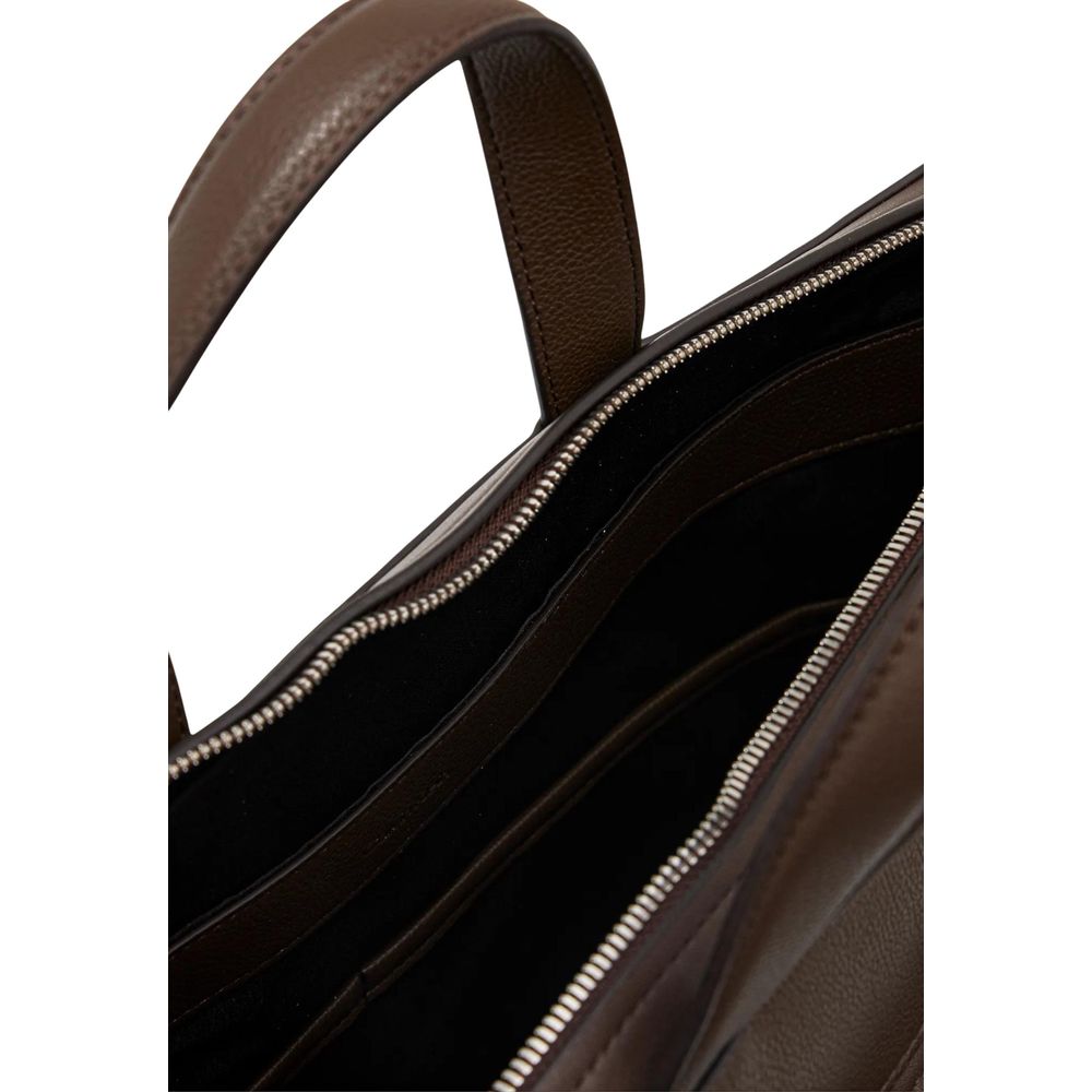 Briefcase by Calvin Klein for men in polyester polyurethan & polyethylene brown presents a contemporary silhouette from the Polyester Polyurethan & Polyethylene Briefcase collection, featuring a contemporary zipper, ample , and versatile shoulder-strap, adjustable-strap, detachable-strap & handle.
