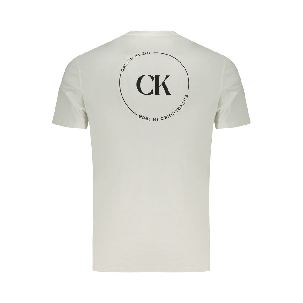 T-Shirt by Calvin Klein for men in cotton canvas white showcases a dramatic silhouette, elegantly detailed with a dramatic and for a truly dramatic finish.