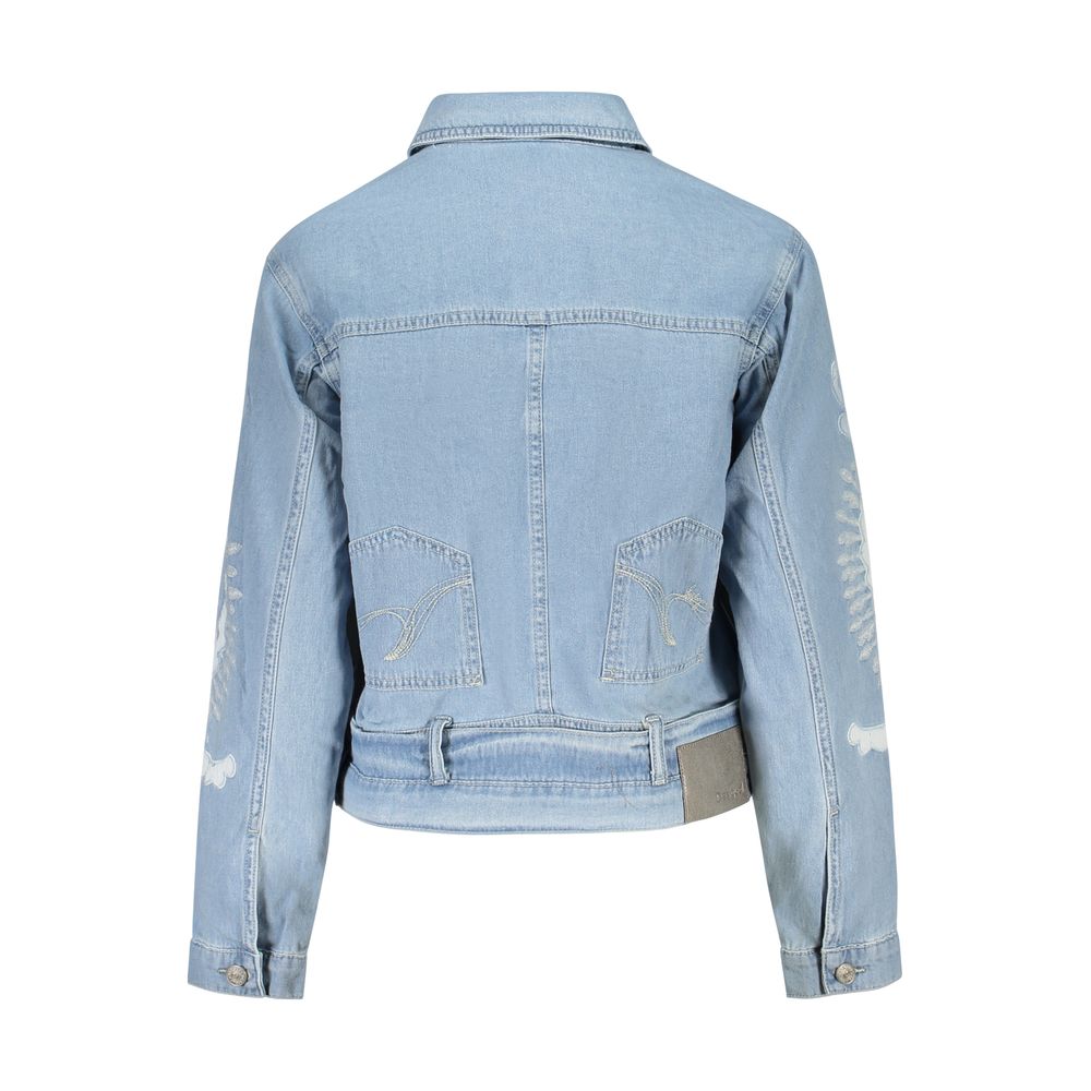 Trucker Jacket by Desigual for women in denim cotton azzurro presents a effortlessly chic silhouette, showcasing a sophisticated and premium for a truly effortlessly chic finish.