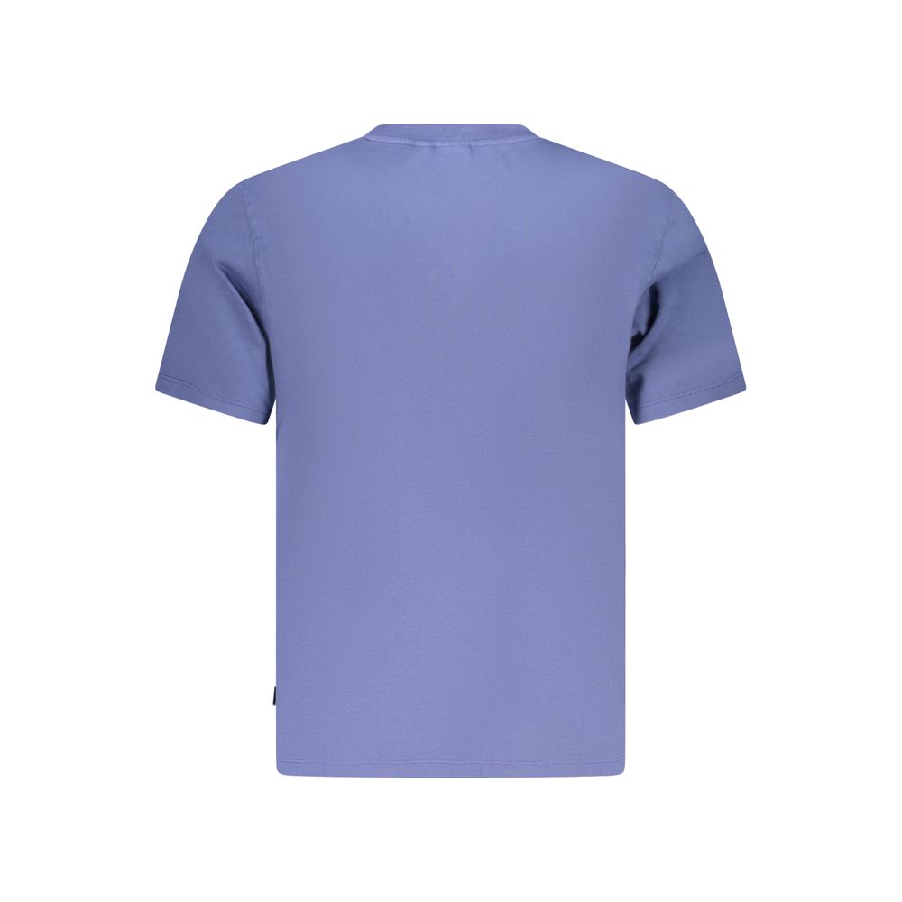 T-Shirt by Pepe Jeans for men in cotton blue features an on trend silhouette, perfectly showcasing a on trend and for an elevated aesthetic.