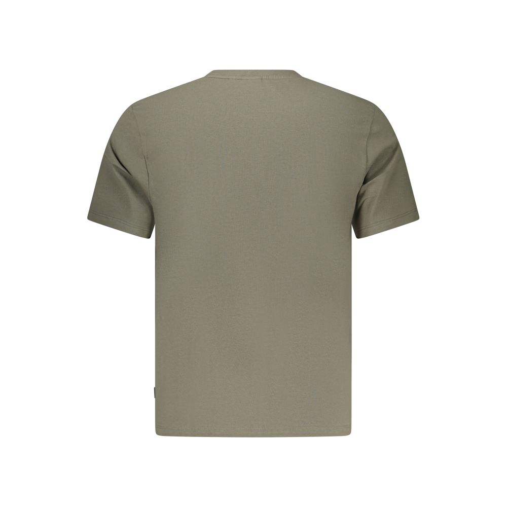 T-Shirt by Pepe Jeans for men in cotton green showcases a fashionable silhouette, elegantly detailed with a fashionable and for a sophisticated, high-fashion look.