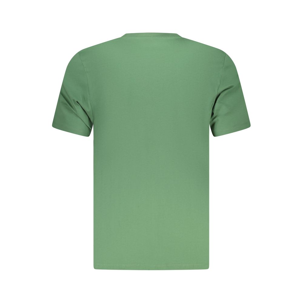 T-Shirt by Timberland for men in cotton green showcases a unassuming silhouette, artfully detailed with a refined and unassuming for a sophisticated, contemporary look.
