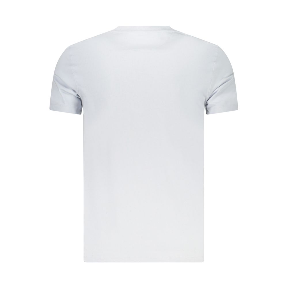 T-Shirt by Timberland for men in cotton azzurro features an edgy silhouette, meticulously detailed with a sophisticated and for a truly edgy finish.