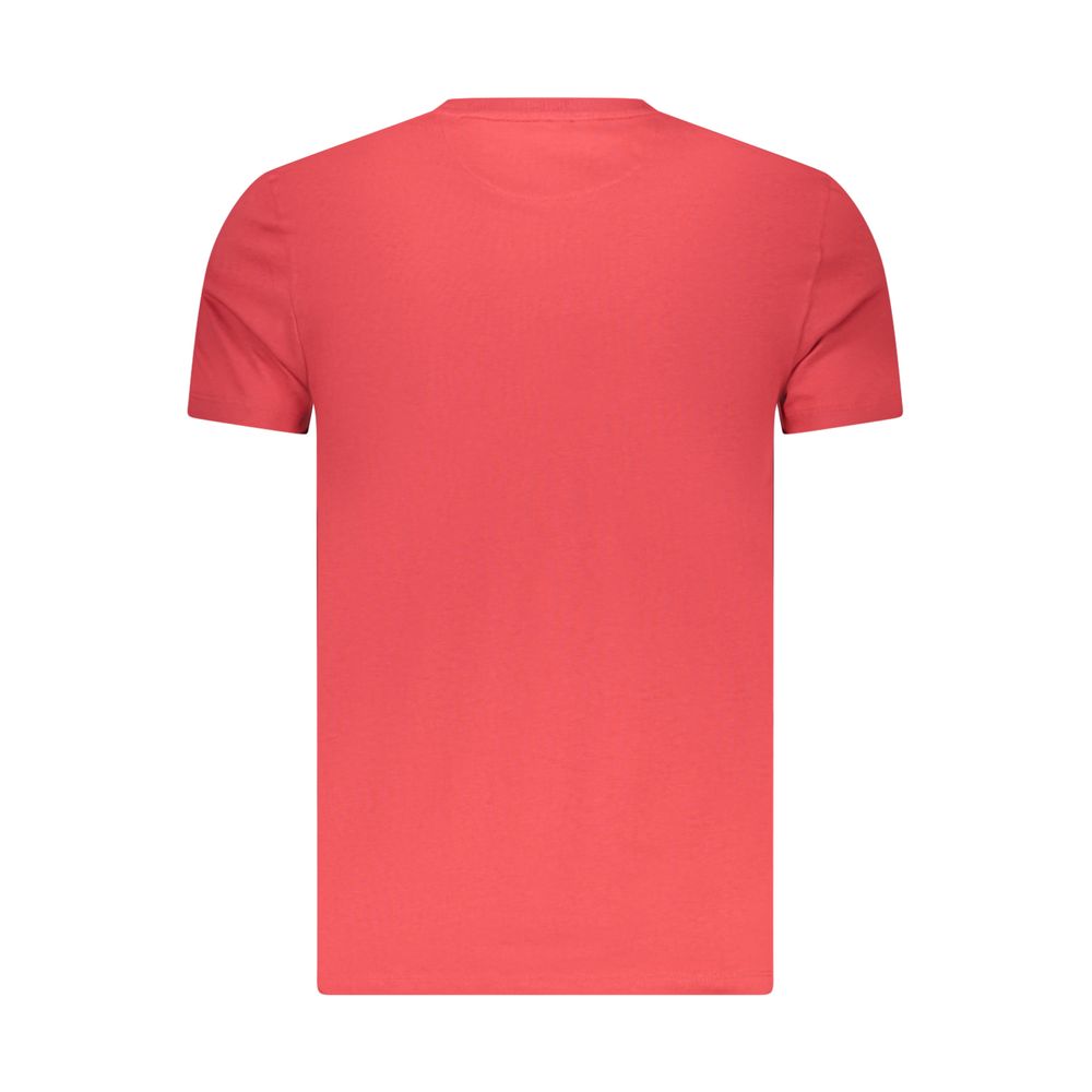 T-Shirt by Timberland for men in cotton red showcases a unassuming silhouette, artfully detailed with a refined and unassuming for a sophisticated, contemporary look.