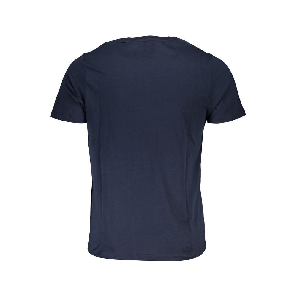 T-Shirt by Gianmarco Venturi for men in cotton blue features an edgy silhouette, meticulously detailed with a sophisticated and crew neckline for a truly edgy finish.