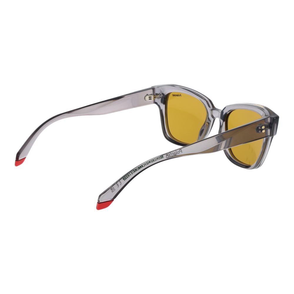 Sunglasses by Polaroid for women in polycarbonate gray features an lustrous full-rim cat-eye frame design with gray coloured frame detailing and polarized category-2-medium-tint lens for a lustrous aesthetic.