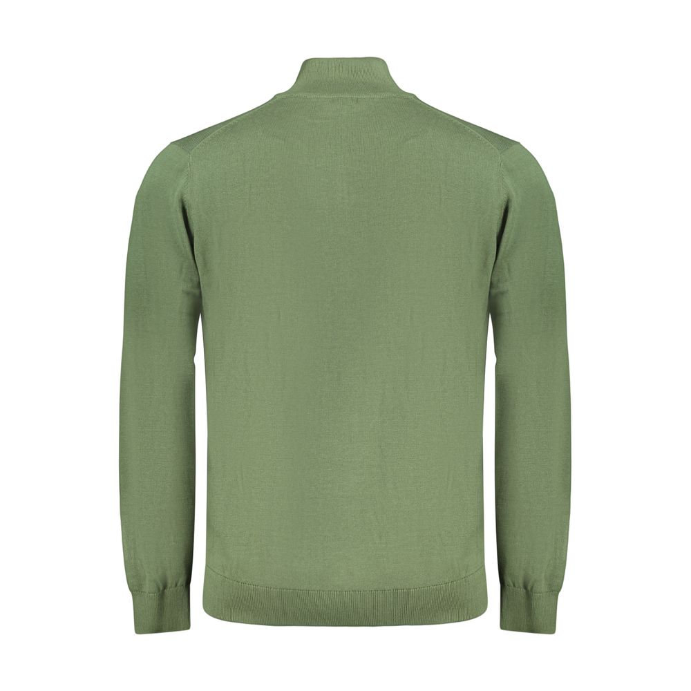Cardigan by Norway 1963 for men in cotton green features an crisp silhouette, showcasing a sophisticated and detail for a truly crisp finish.