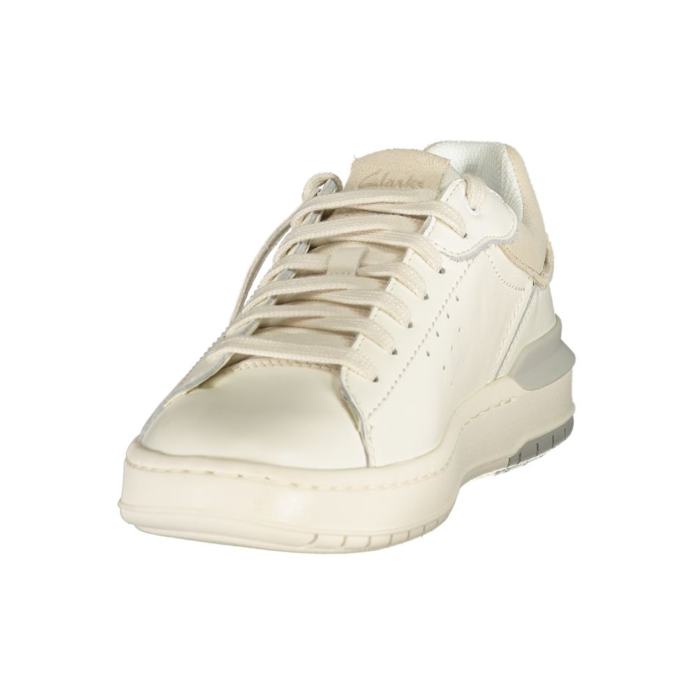 Athletic Sneakers Clarks men polyester polyurethane leather white featuring a avant-garde Men's Athletic Polyester Polyurethane Leather Sneakers design with a avant-garde athletic style for a refined finish.