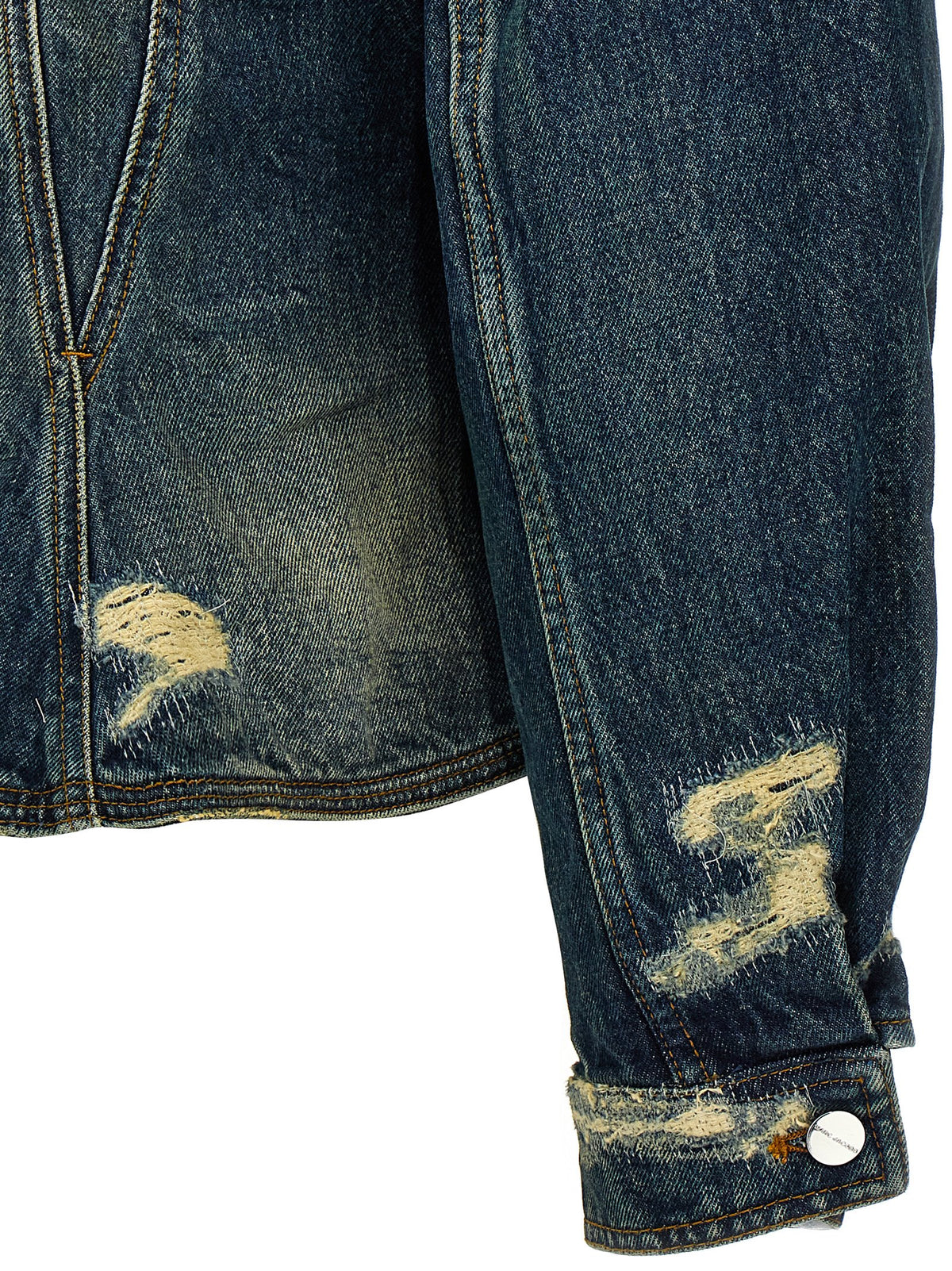 Trucker Jacket by Marc Jacobs for women in denim cotton blue & signature presents a effortlessly chic silhouette, showcasing a sophisticated and premium pockets for a truly effortlessly chic finish.