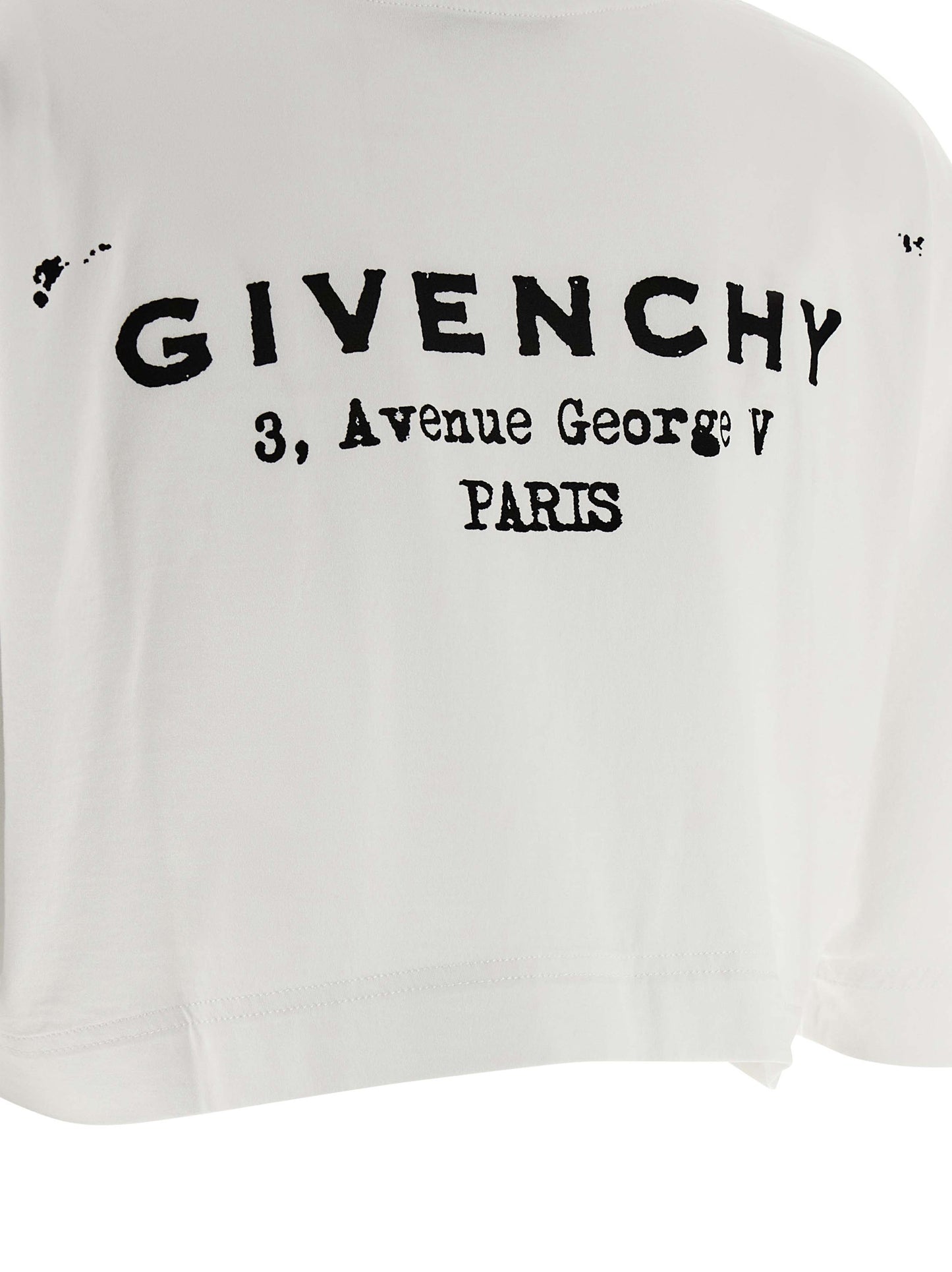 T-Shirt by Givenchy for women in cotton white & print features a plush silhouette, showcasing a sophisticated and for a truly plush finish.