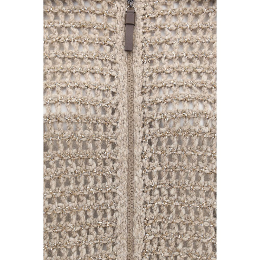 Cardigan by Brunello Cucinelli for women in cashmere gray features an impeccable silhouette, showcasing a sophisticated and detail for a truly impeccable finish.
