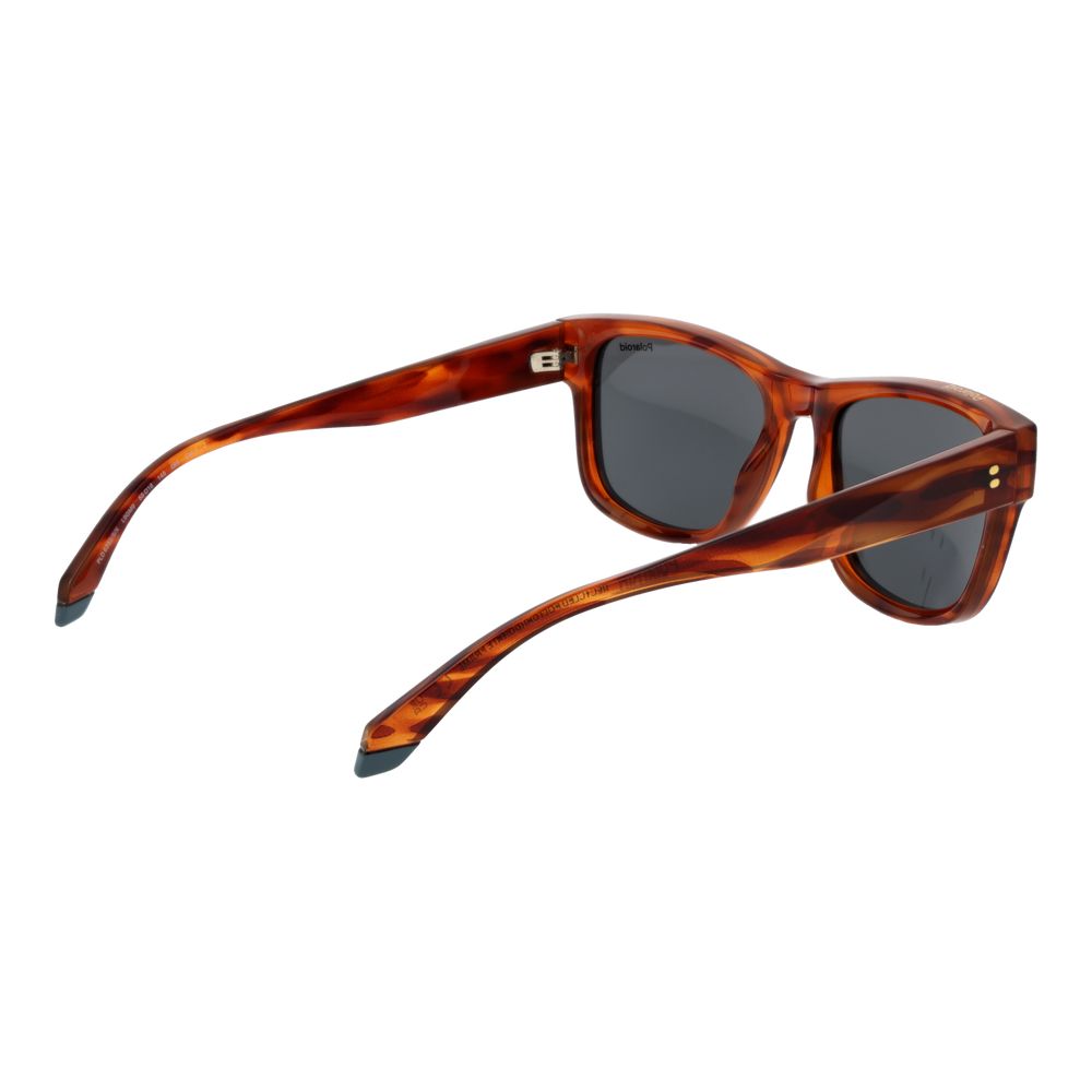 Sunglasses by Polaroid for men in plastic brown features an timeless full-rim square frame design with brown coloured frame frames and polarized category-3-dark-tint lens for a timeless finish.