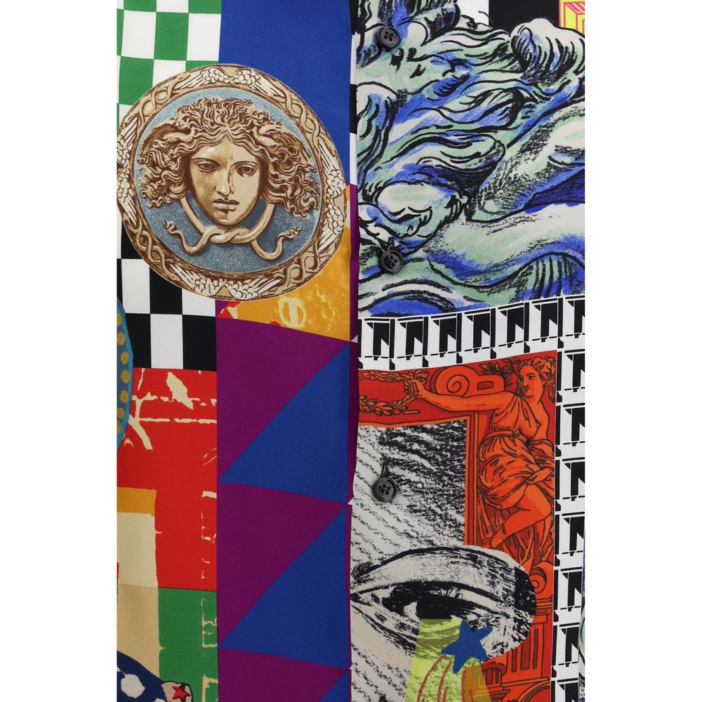 Shirt by Versace for men in silk twill multicolor, patterned, signature & print presents a discerning silhouette, showcasing a sophisticated and for a truly discerning finish.