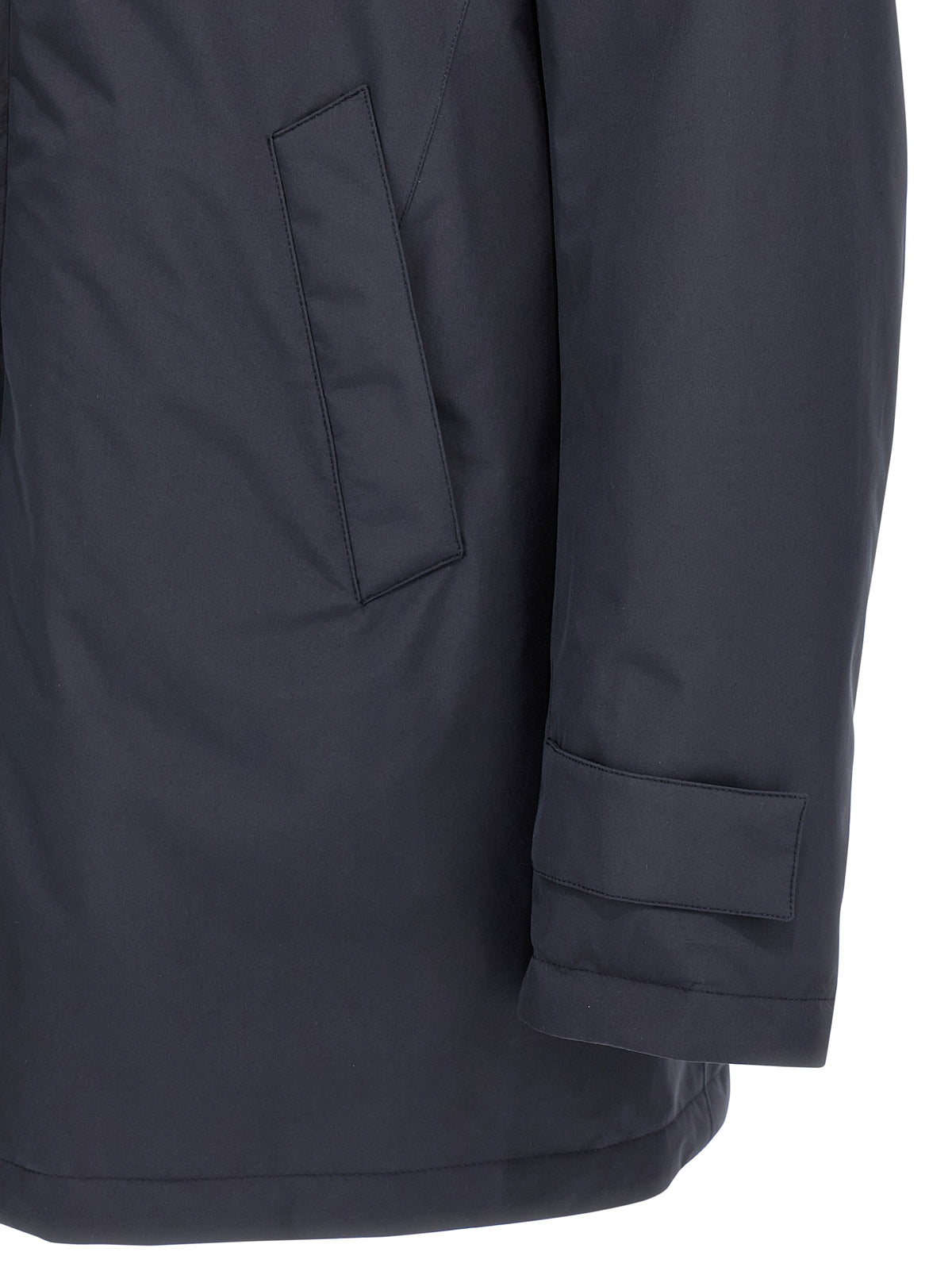 This Hooded Parka by Herno for men in polyester nylon & goose-down blue presents a utilitarian silhouette, meticulously detailed with water-resistant, windproof, hooded & insulated and a utilitarian for a sophisticated, weather-ready look.