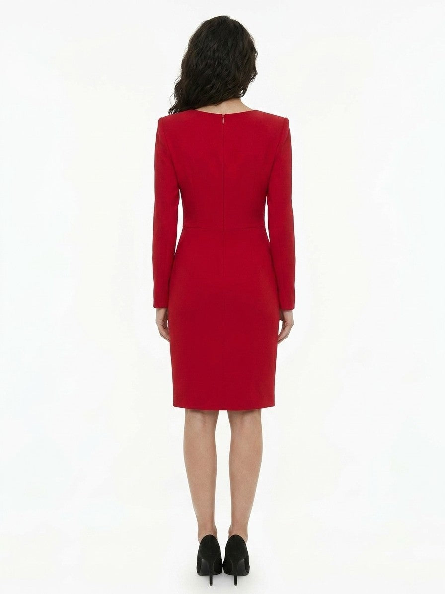 Dress by Dolce & Gabbana for women in silk polyamide & cotton red features an eye catching silhouette with a sophisticated , elegant , and a refined short for a eye catching aesthetic.