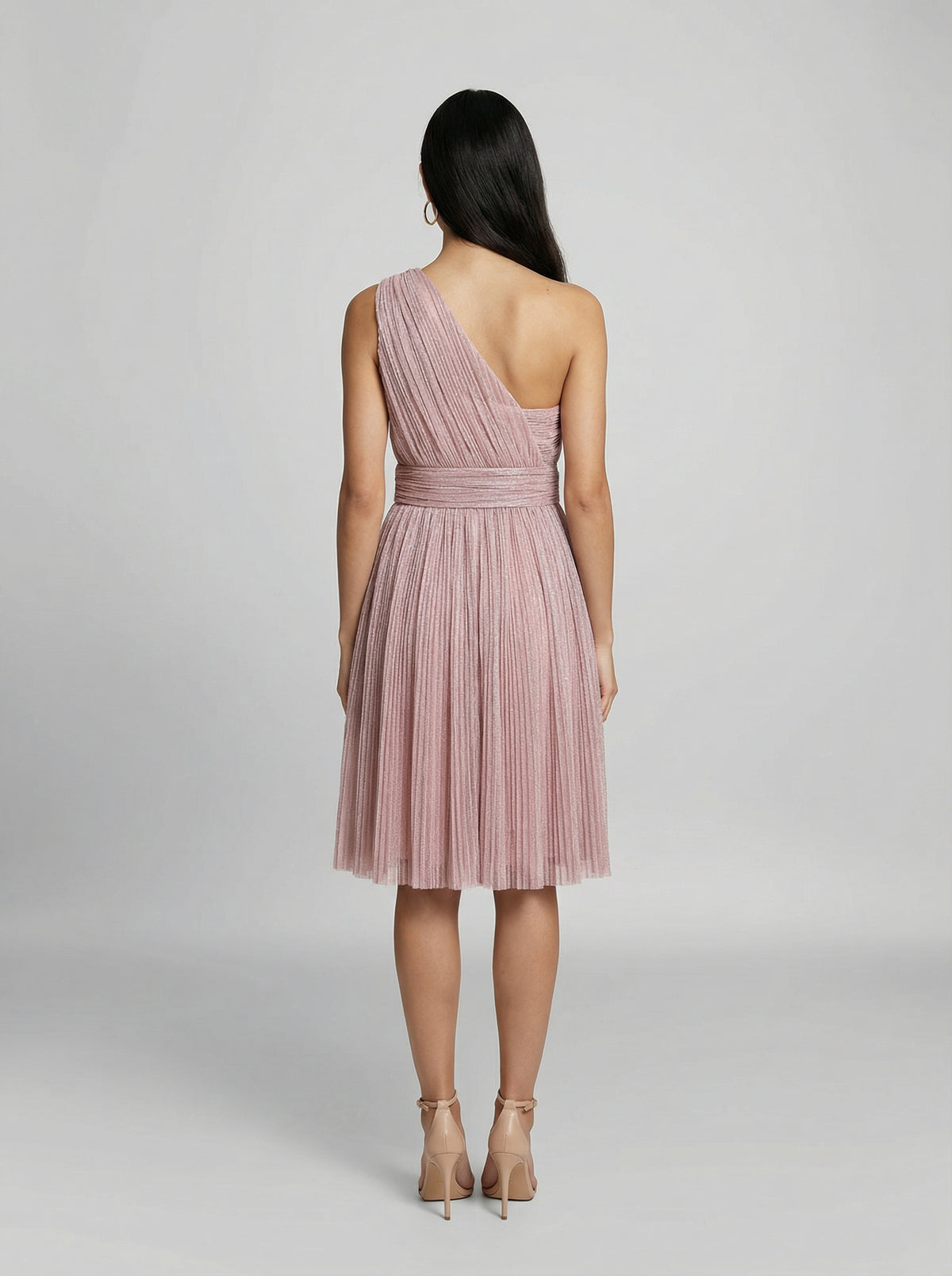 Dress by Dolce & Gabbana for women in polyester cotton nylon & silk purple features an eye catching silhouette with a sophisticated , elegant , and a refined short for a eye catching aesthetic.
