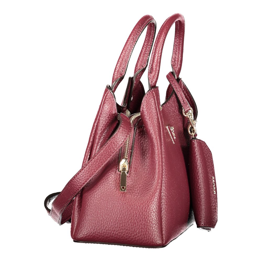 This Handbag by Guess Jeans for women in polyethylene and red & signature presents a sculptural silhouette featuring a secure snap & zipper, ample built-in-compartments, removable-pouch, internal-pockets & coin-purse, and versatile shoulder-strap, handle & adjustable-strap for a sculptural finish.