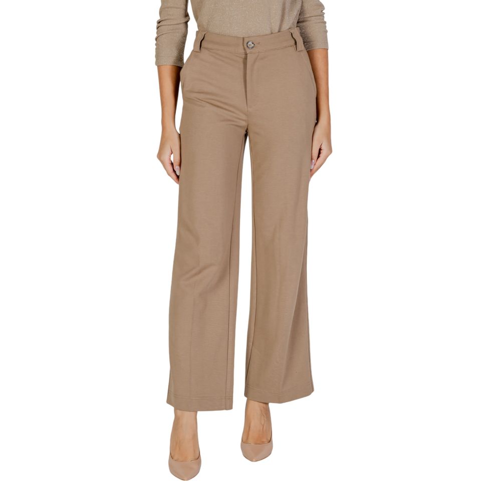 Jeans by Street One for women in stretch polyamide & viscose beige features an refined tailoring silhouette, showcasing a premium with a and long cut for a refined tailoring look.