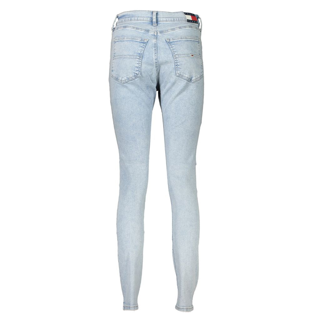 Jeans by Tommy Hilfiger for women in stretch cotton light-blue presents a refined pantology silhouette, artfully defined by a refined pantology skinny, long, and a sophisticated .