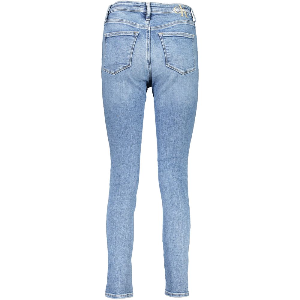 Jeans by Calvin Klein for women in stretch denim cotton blue features a refined silhouette with a refined skinny, defined by a high rise and a refined long for a refined finish.