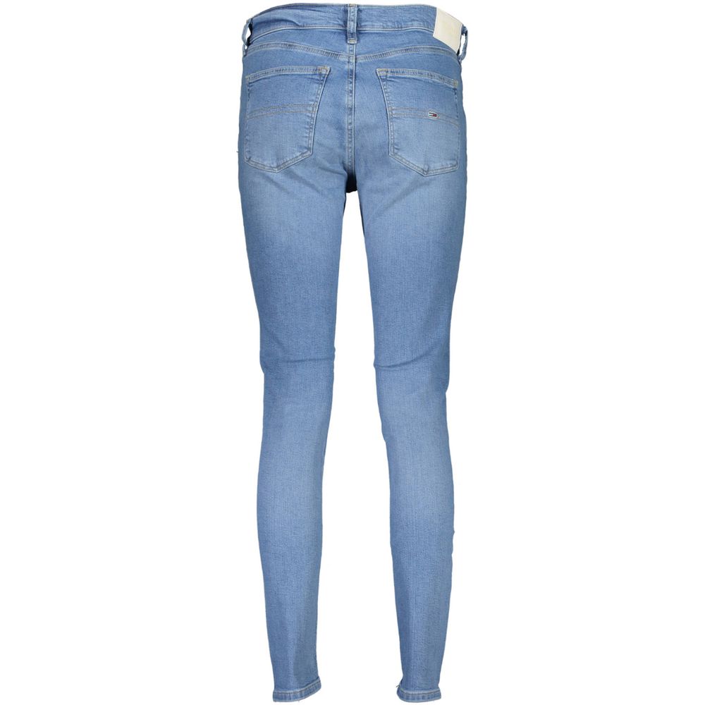 Jeans by Tommy Hilfiger for women in cotton light-blue features an sartorial skinny and long with a mid rise cut for a sartorial finish.