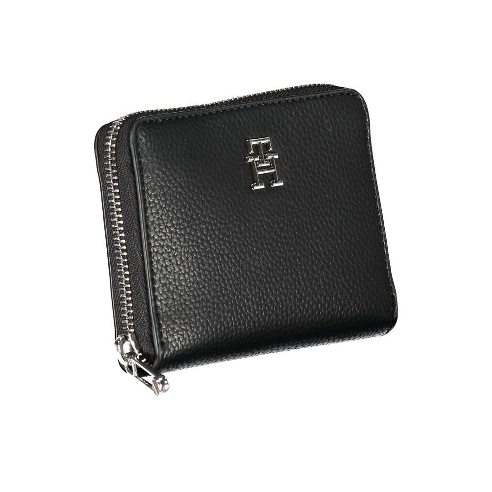 Cardholder Wallet by Tommy Hilfiger for women in polyethylene black & signature features a streamlined silhouette, showcasing the streamlined Polyethylene Cardholder Wallet design with sophisticated card-organization coin-purse for a premium look.