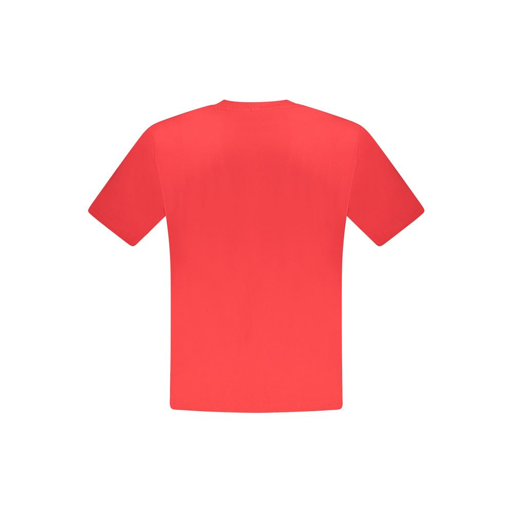T-Shirt by North Sails for men in cotton red & print showcases a fashionable silhouette, elegantly detailed with a fashionable and for a sophisticated, high-fashion look.