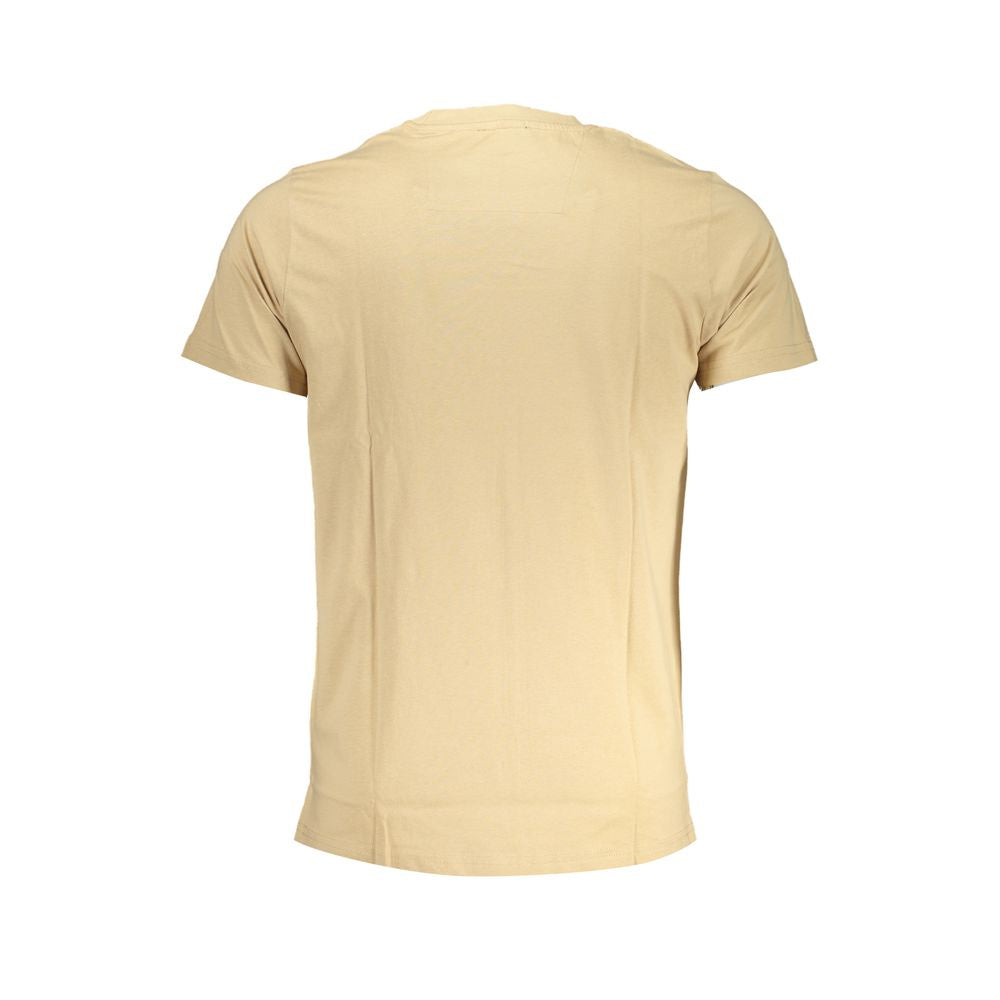 T-Shirt by Cavalli Class for men in cotton beige & print features an edgy silhouette, meticulously detailed with a sophisticated and for a truly edgy finish.