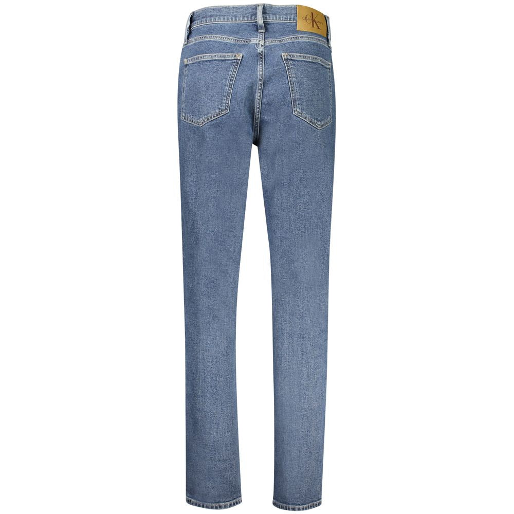 Jeans by Calvin Klein for women in stretch denim cotton blue features a refined silhouette with a refined mom, defined by a and a refined long for a refined finish.