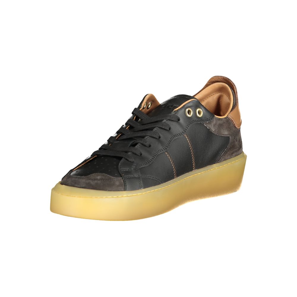 Sneakers by Blauer for men in polyester polyethylene leather black & signature features a sumptuous design, perfectly showcasing the sumptuous fashion style of this Men's Fashion Polyester Polyethylene Leather Sneakers.