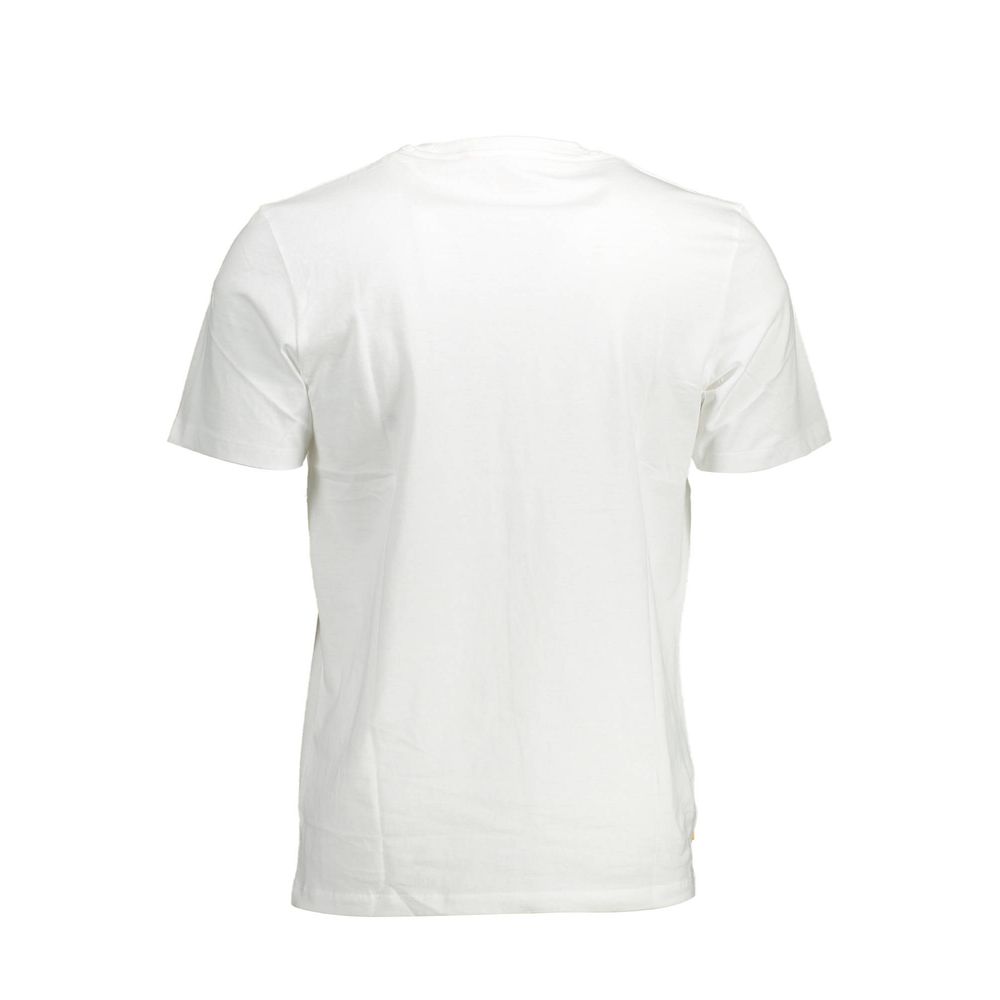 T-Shirt by Timberland for men in organic cotton white & print features an edgy silhouette, meticulously detailed with a sophisticated and crew neckline for a truly edgy finish.