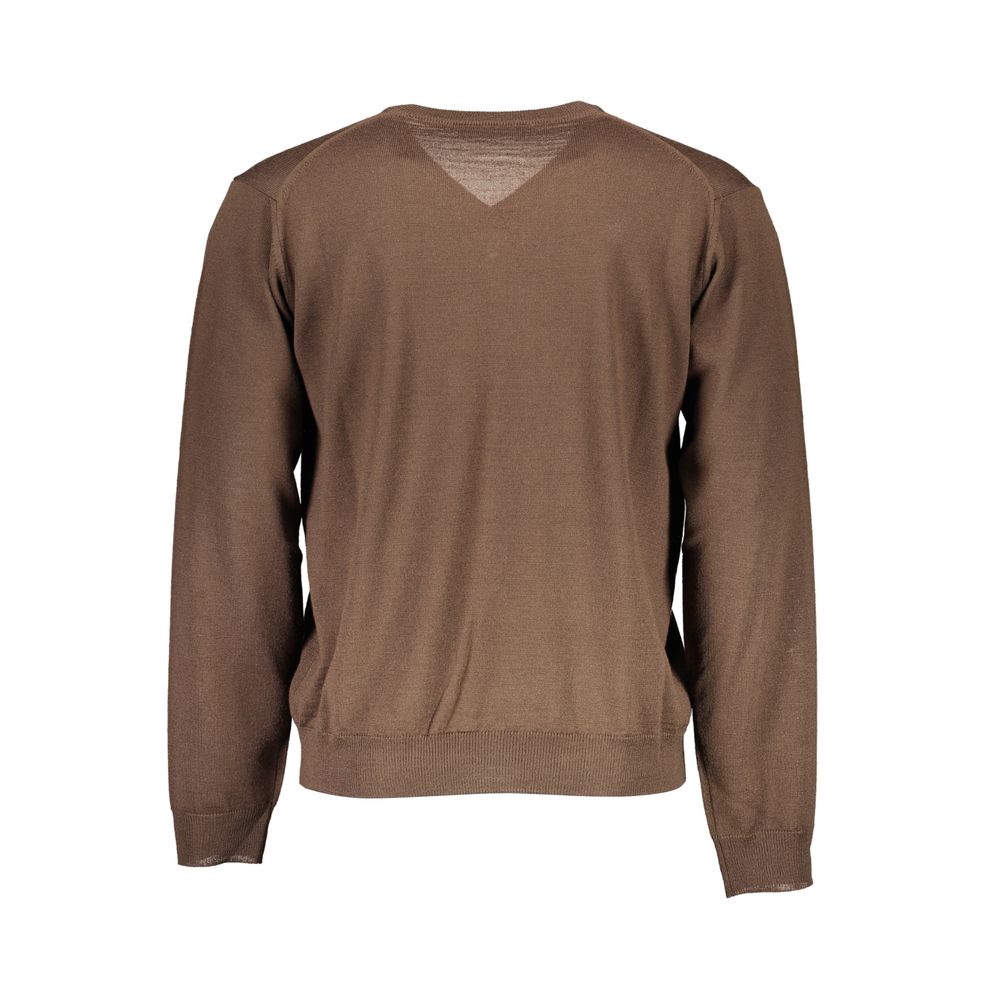 Sweater by Romeo Gigli for men in lana wool brown features an polished silhouette, showcasing refined and a sophisticated for a truly polished finish.