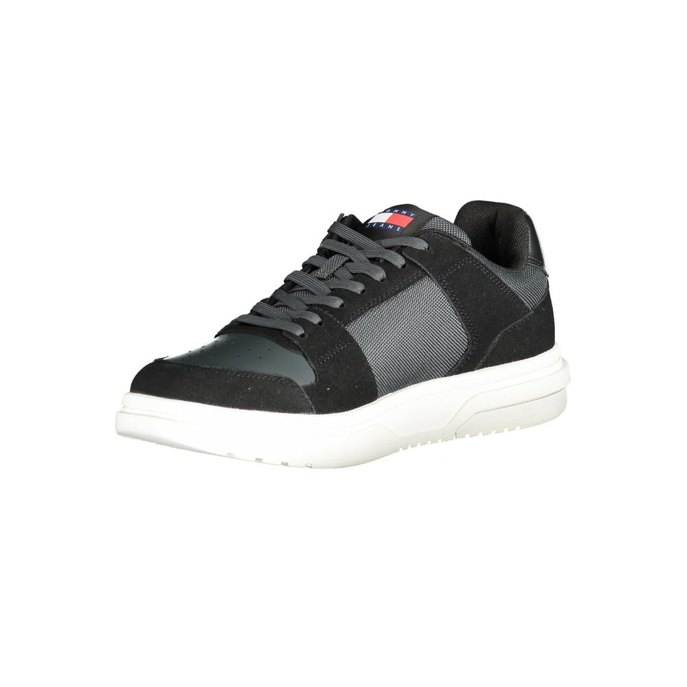 Sneakers by Tommy Hilfiger for men in polyester polyethylene leather black features an sumptuous design from the Men's Fashion Polyester Polyethylene Leather Sneakers collection, highlighting a sumptuous fashion style for a premium, high-fashion look.