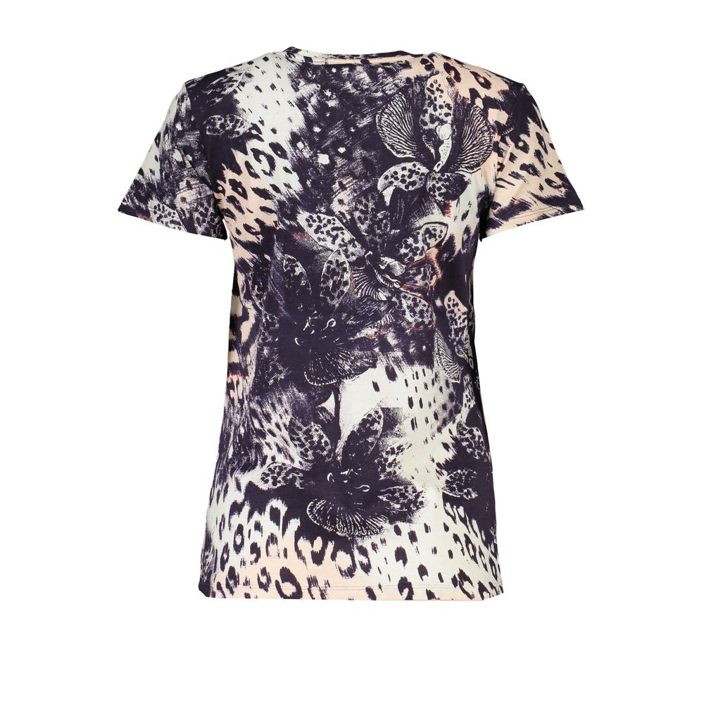 T-Shirt by Cavalli Class for women in stretch cotton pink, patterned & print showcases a dramatic silhouette, elegantly detailed with a dramatic and for a truly dramatic finish.