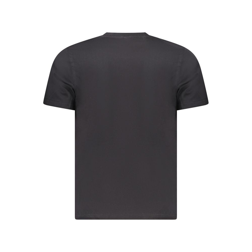 T-Shirt by North Sails for men in cotton black & print showcases a dramatic silhouette, elegantly detailed with a dramatic crew neckline and for a truly dramatic finish.