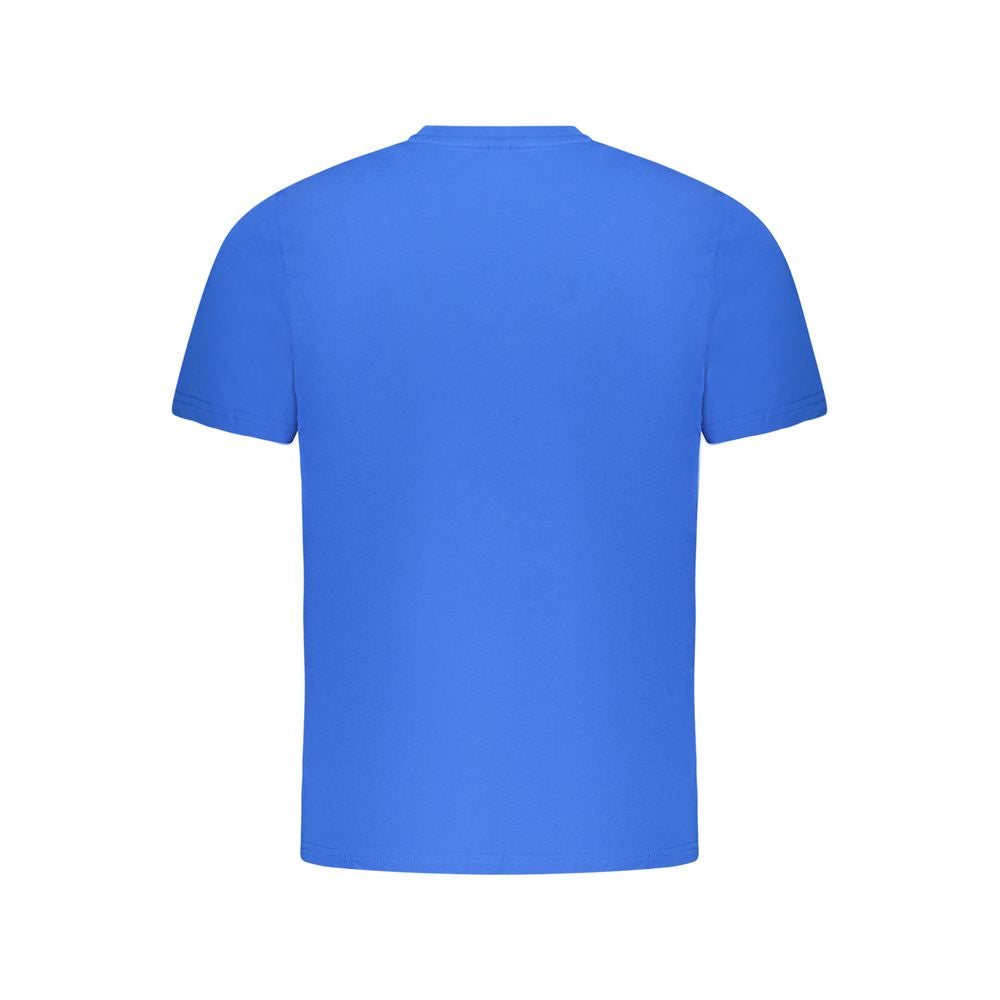 T-Shirt by North Sails for men in cotton blue & print features an edgy silhouette, meticulously detailed with a sophisticated and for a truly edgy finish.