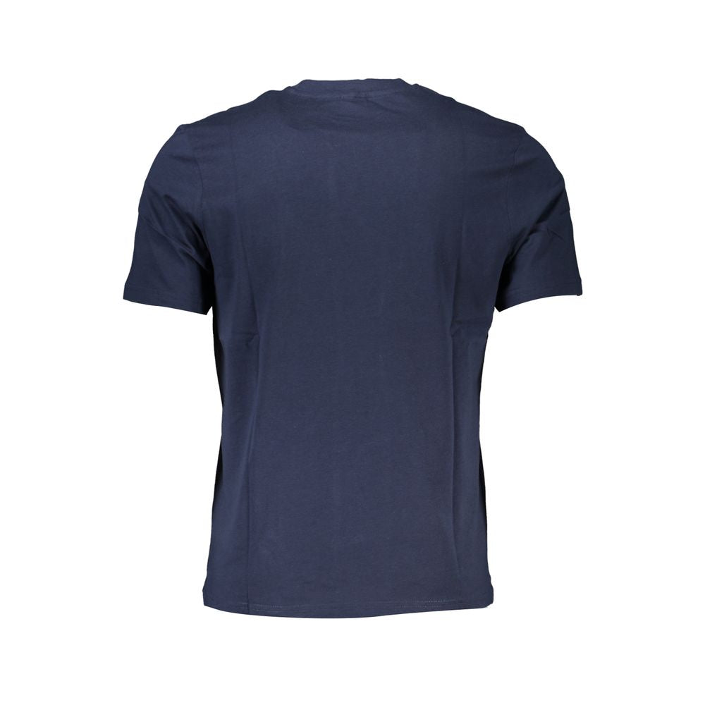 T-Shirt by North Sails for men in cotton blue & print showcases a chic silhouette, artfully detailed with a chic and for a chic finish.