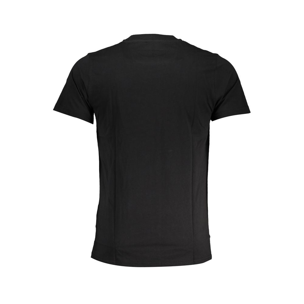 T-Shirt by Cavalli Class for men in cotton black & print features an edgy silhouette, meticulously detailed with a sophisticated and for a truly edgy finish.