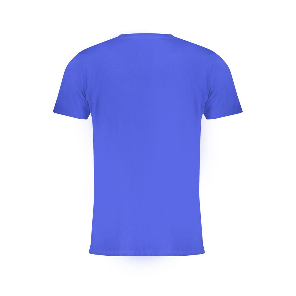 T-Shirt by Norway 1963 for men in cotton blue & print showcases a dramatic silhouette, elegantly detailed with a dramatic and for a truly dramatic finish.