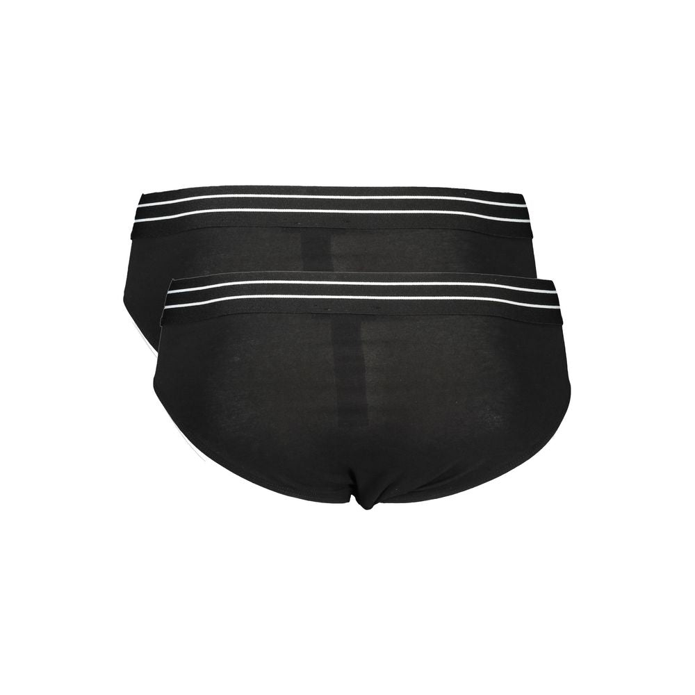 Underwear Briefs by Cavalli Class for men in stretch cotton black features an sleek silhouette that ensures a sleek fit, expertly capturing the sophisticated design of this Men's Stretch Cotton Underwear Briefs.