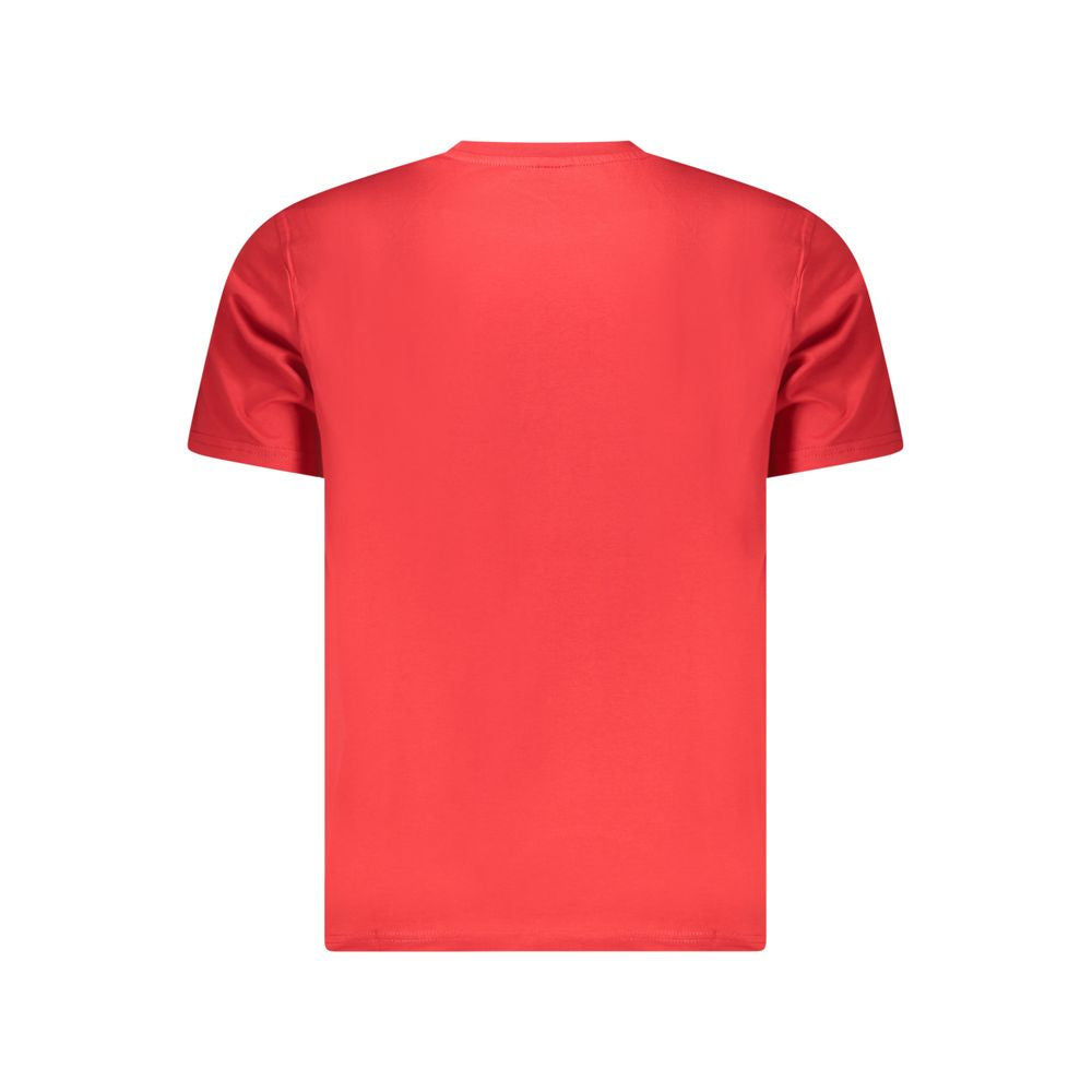 T-Shirt by North Sails for men in cotton red & print features an edgy silhouette, meticulously detailed with a sophisticated and crew neckline for a truly edgy finish.