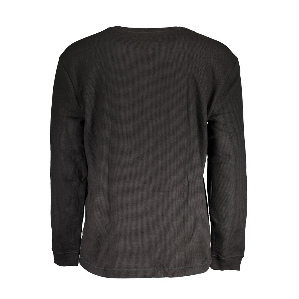 Sweater by Tommy Hilfiger for men in cotton polyester black & signature showcases a downtown chic silhouette, artfully finished with a downtown chic and for a sophisticated, high-end look.