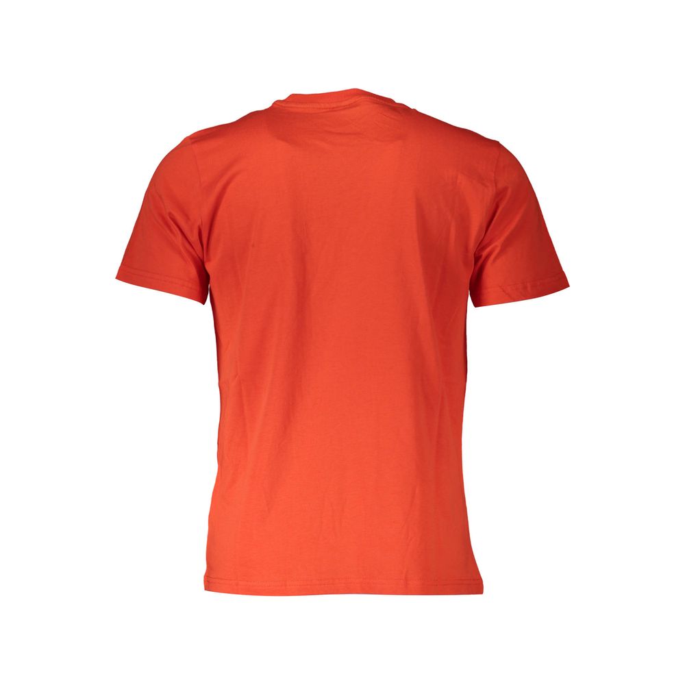 T-Shirt by North Sails for men in cotton red & print features a plush silhouette, showcasing a sophisticated and for a truly plush finish.