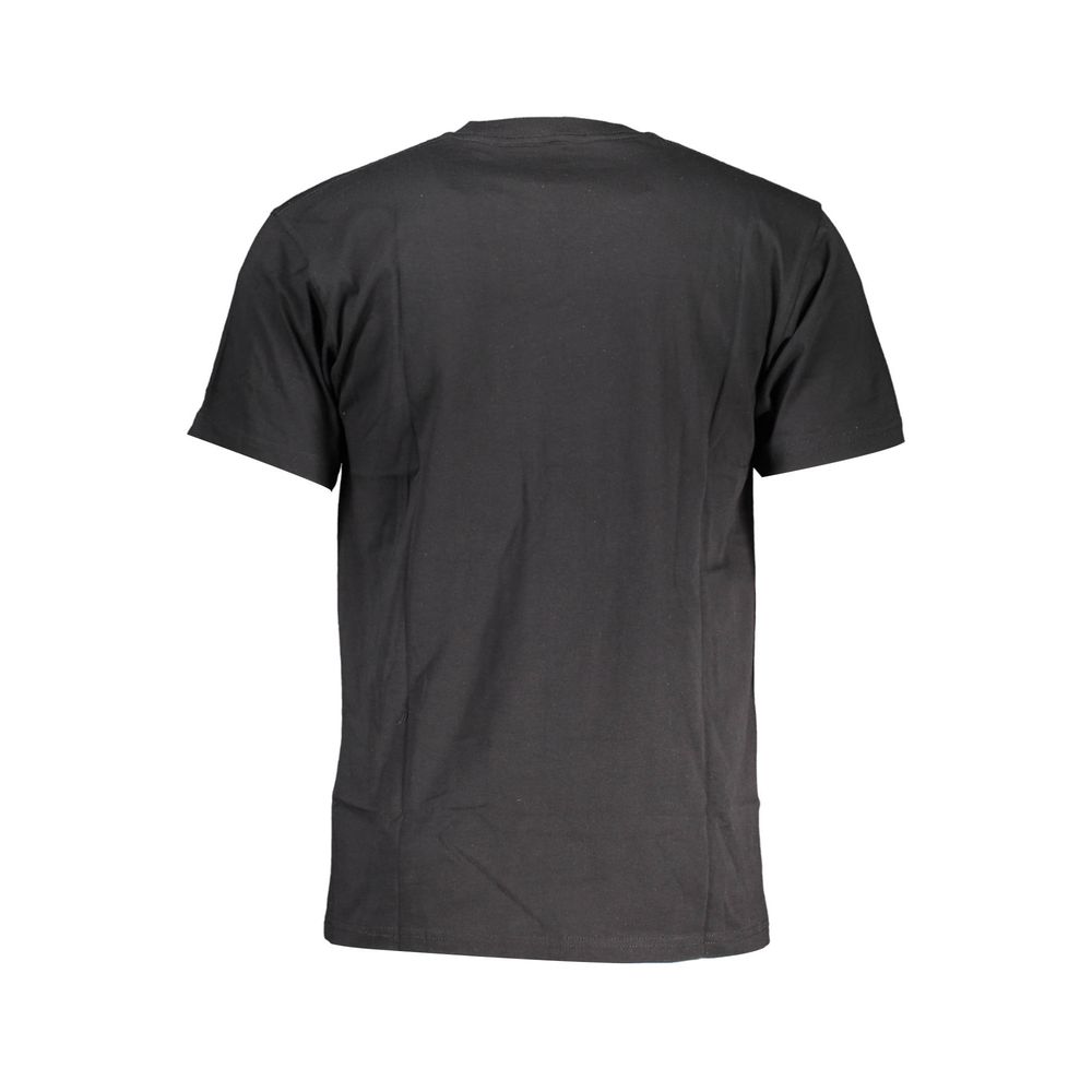 T-Shirt by Vans for men in cotton black & print features an edgy silhouette, meticulously detailed with a sophisticated and for a truly edgy finish.