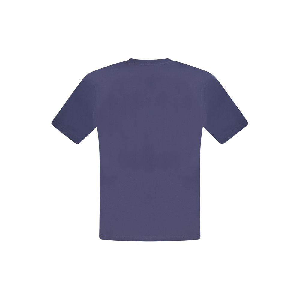 T-Shirt by North Sails for men in cotton canvas blue & print showcases a dramatic silhouette, elegantly detailed with a dramatic and for a truly dramatic finish.